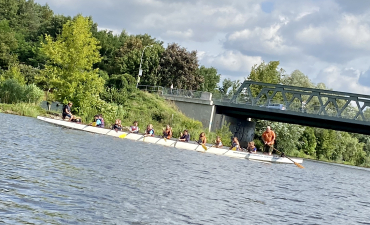 Kl. 5b - Drachenboot fahren_1