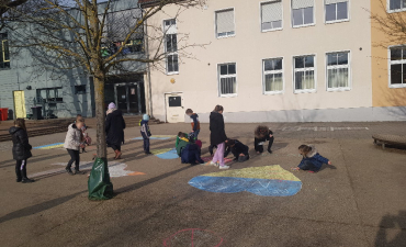 Schüler positionieren sich..._8